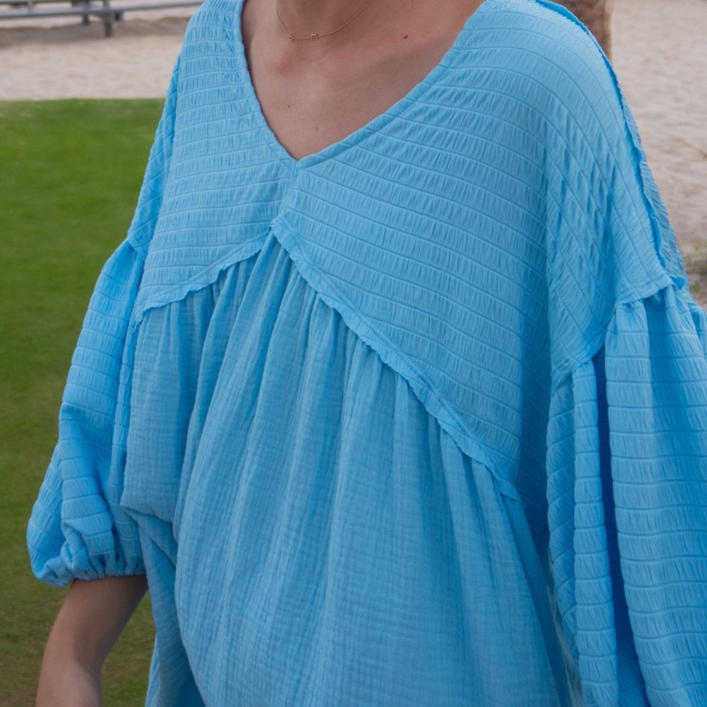 Flowy Blue V-Neck Blouse (BOUTIQUE NEW)